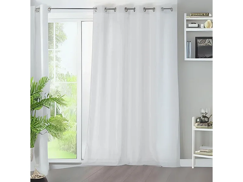 Voilage uni et transparent