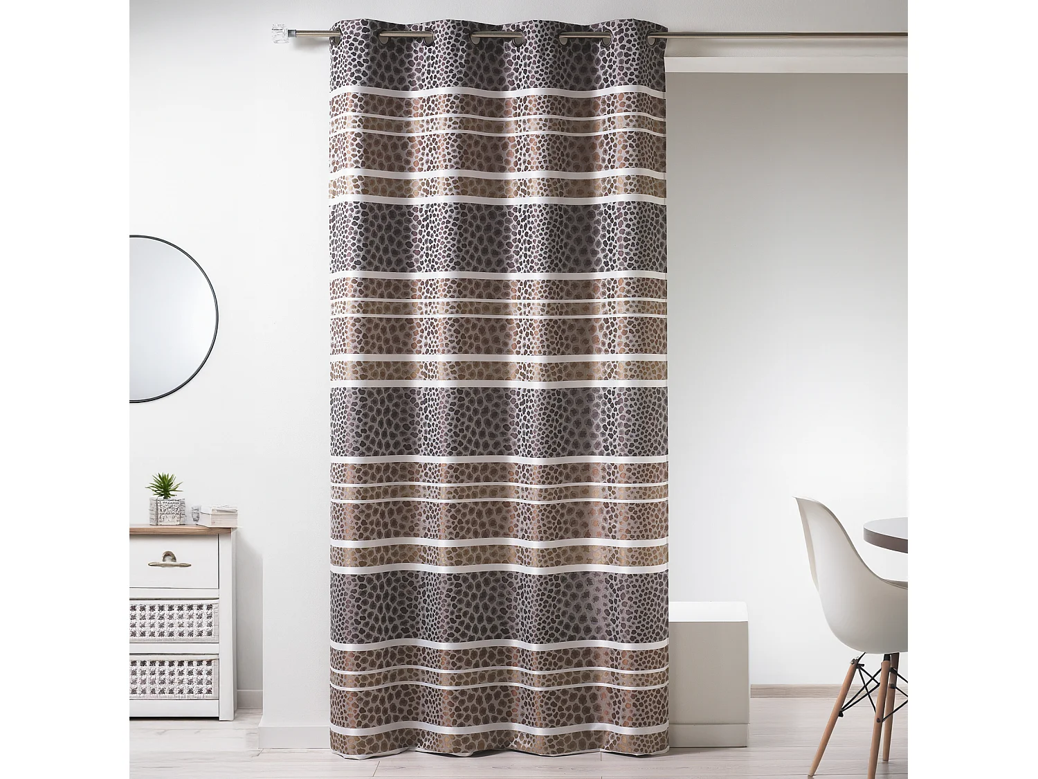 Cortina en jacquard a rayas horizontales animal 140 x 260 cm