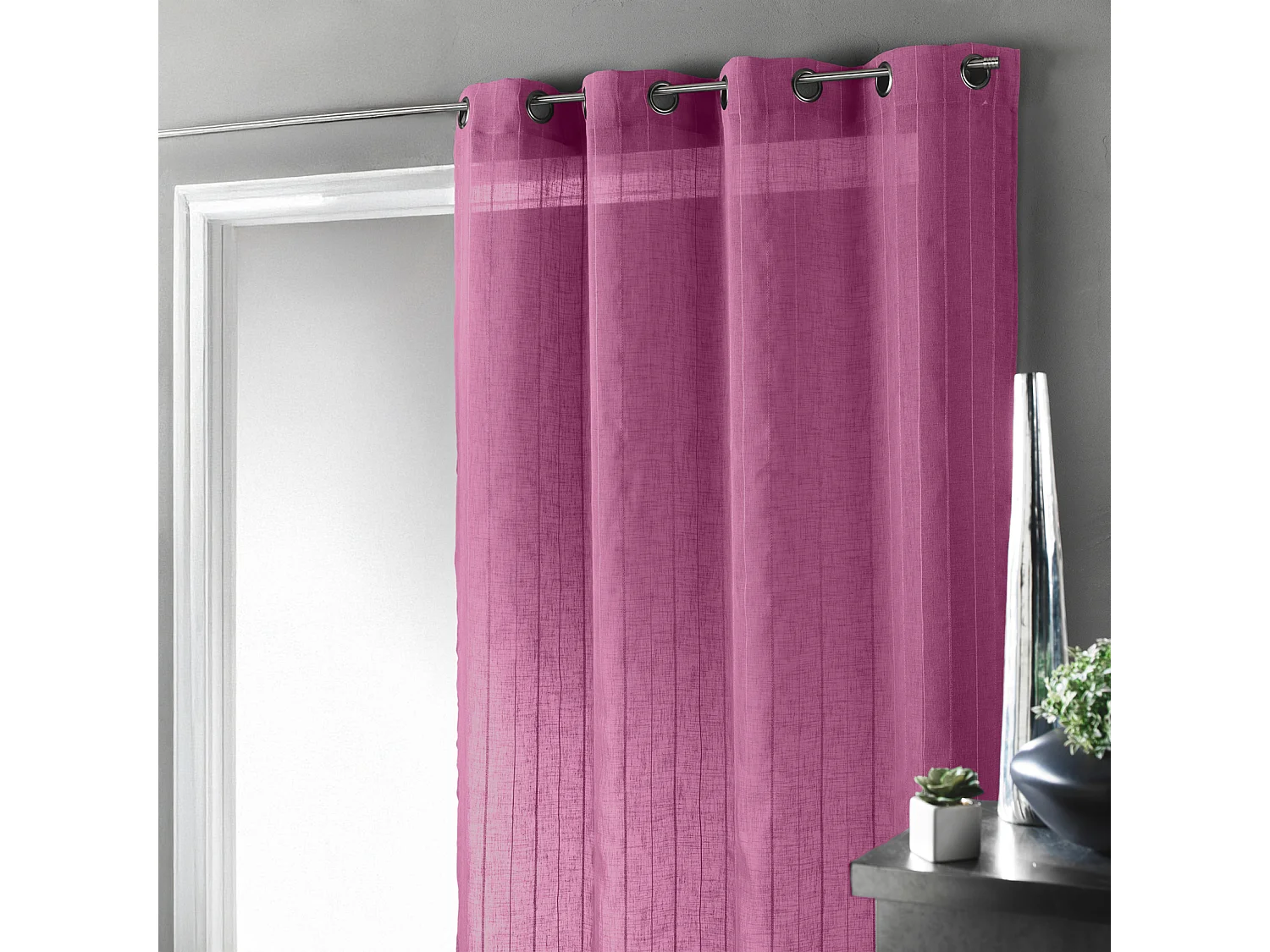 Voilage étamine unie à rayures verticales