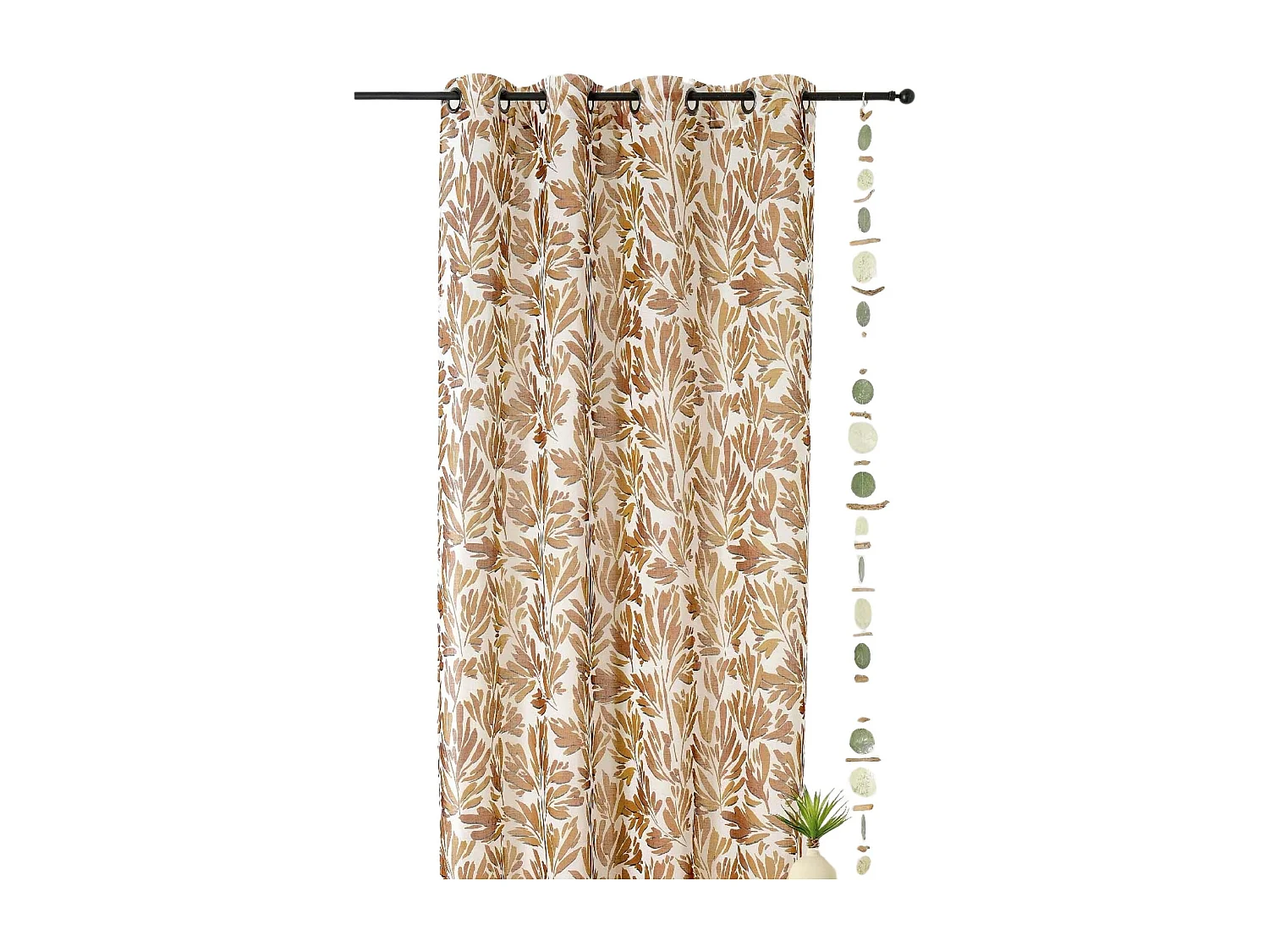 Rideau tamisant aux feuillages aquarellés