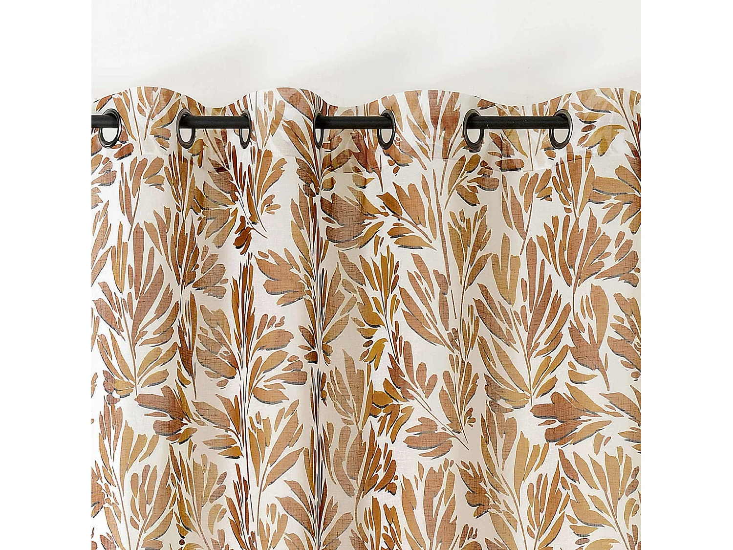 Rideau tamisant aux feuillages aquarellés