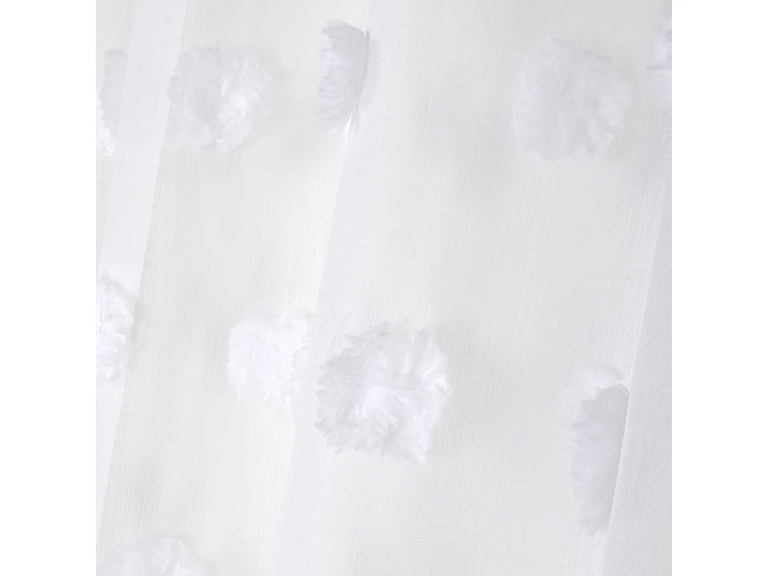 Voile mit bestickten Pompons