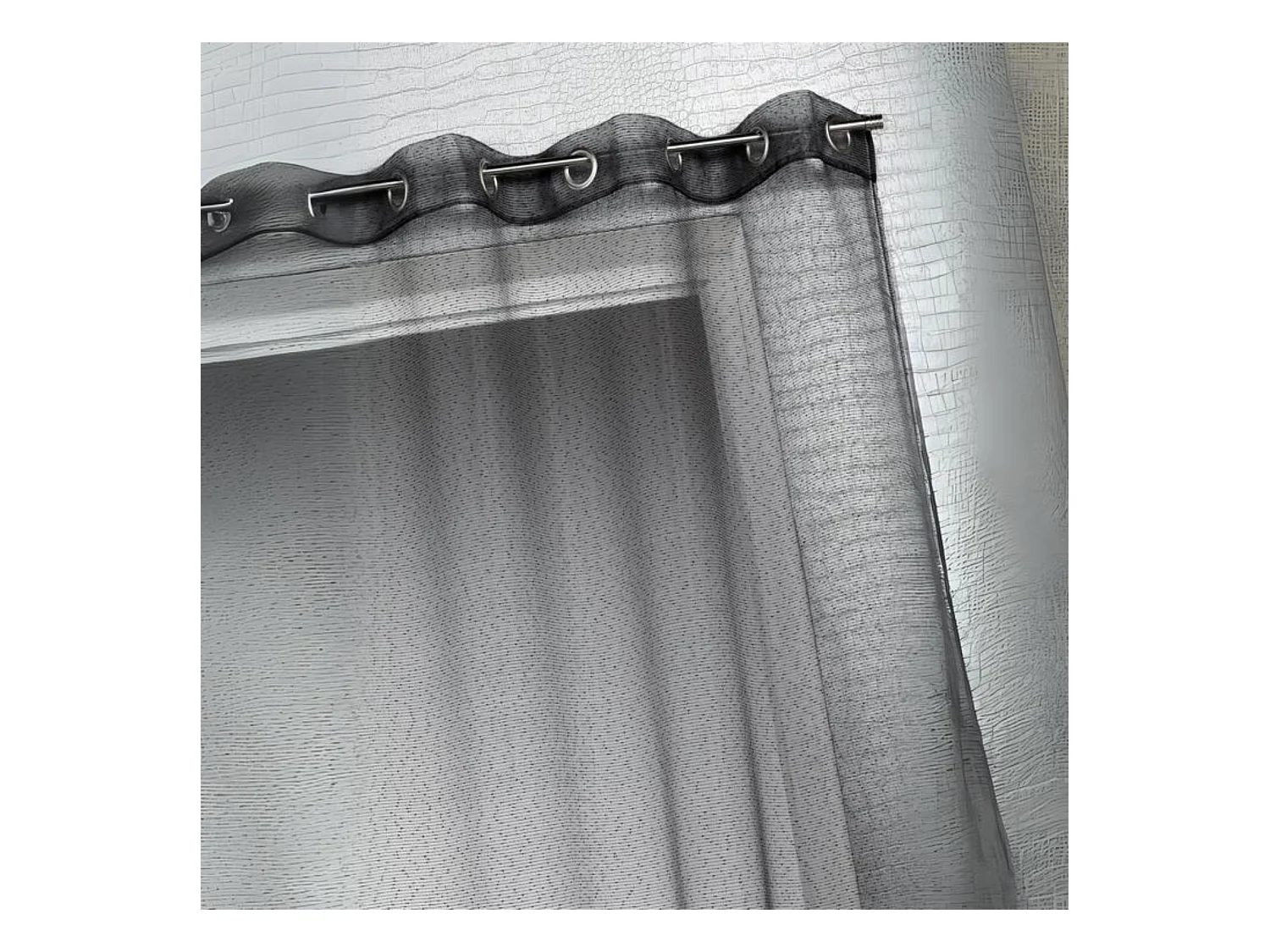 Voilage organza à fines rayures horizontales
