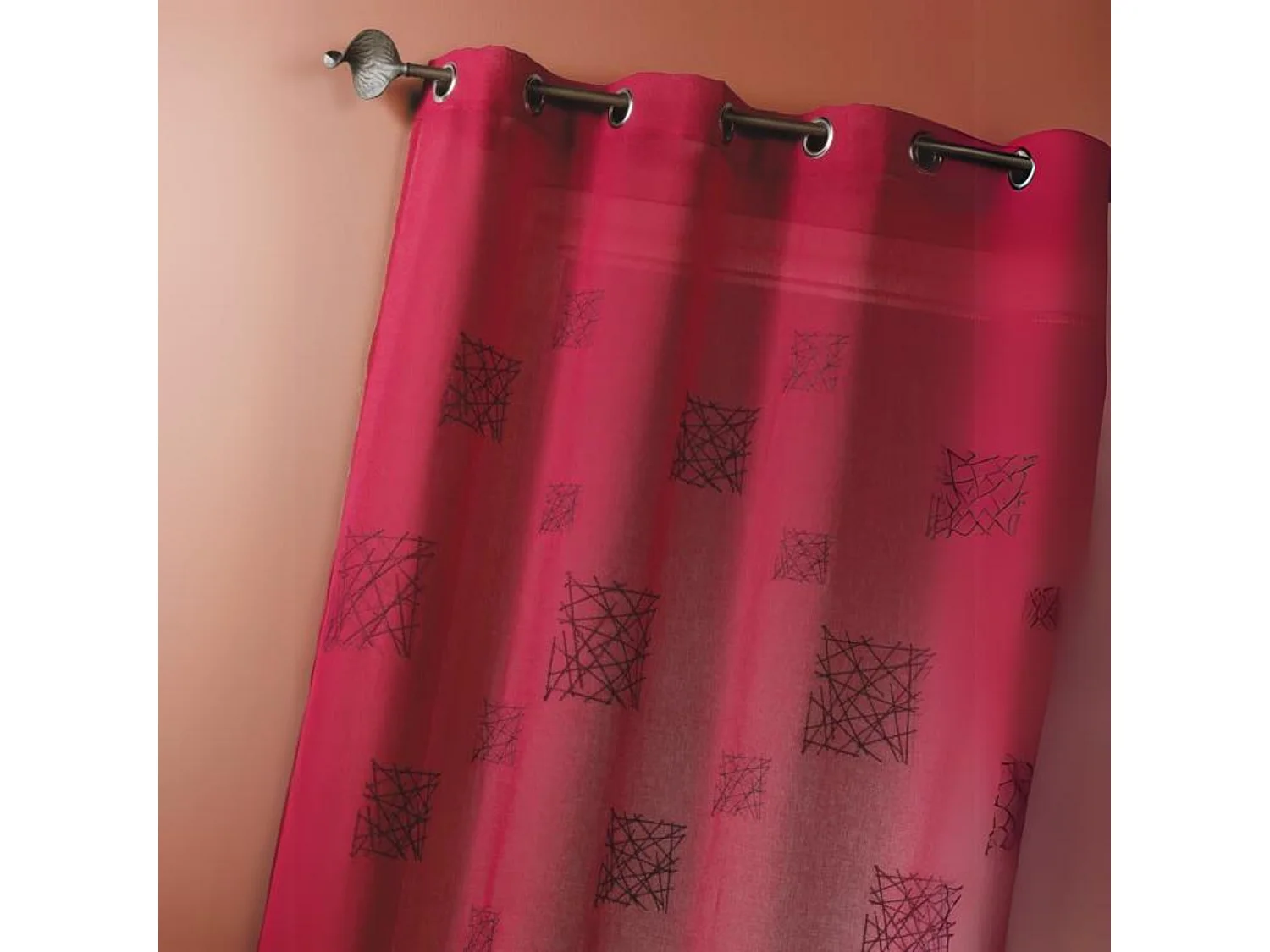 Fertigvorhang aus Etamine