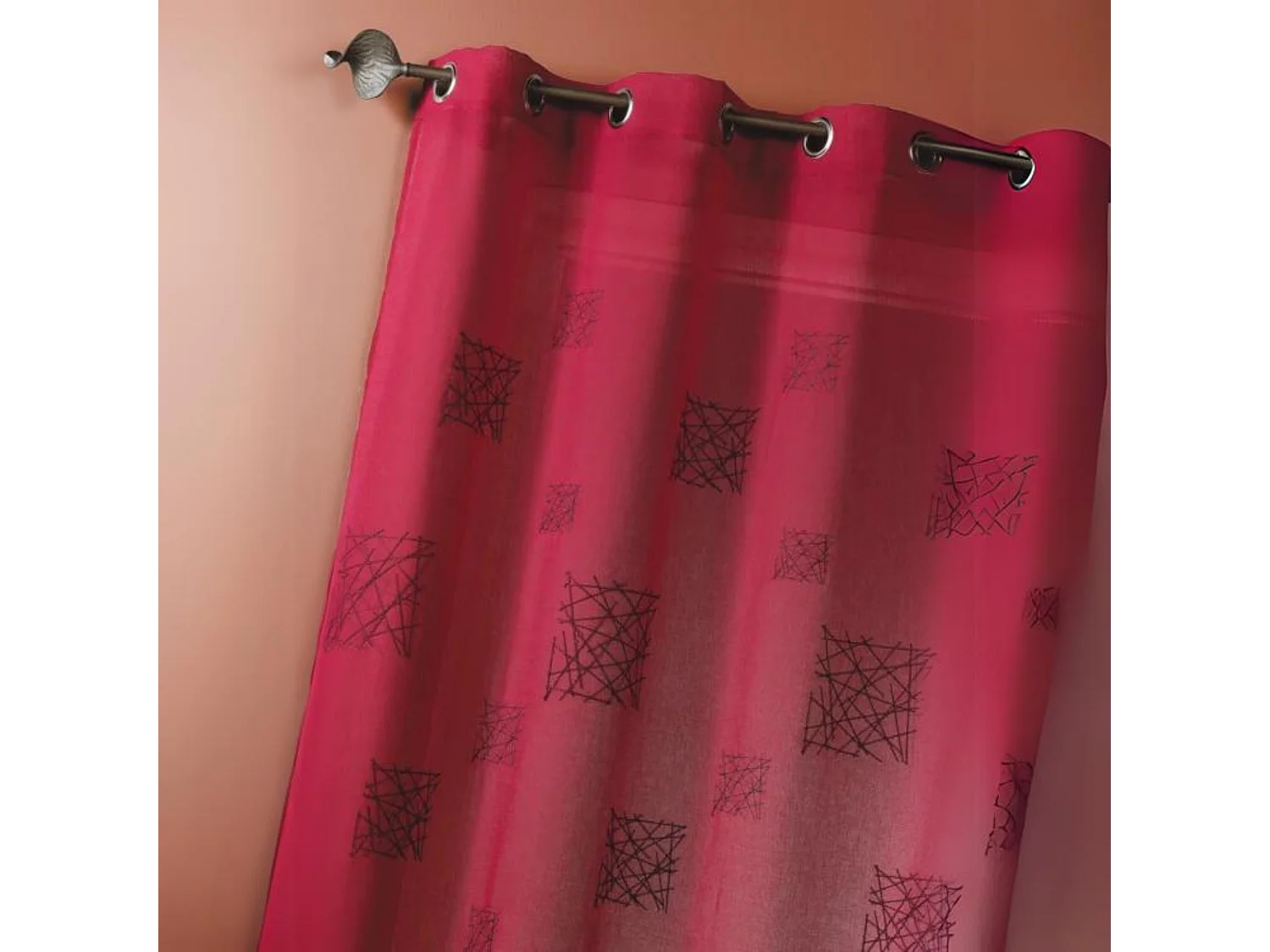 Fertigvorhang aus Etamine