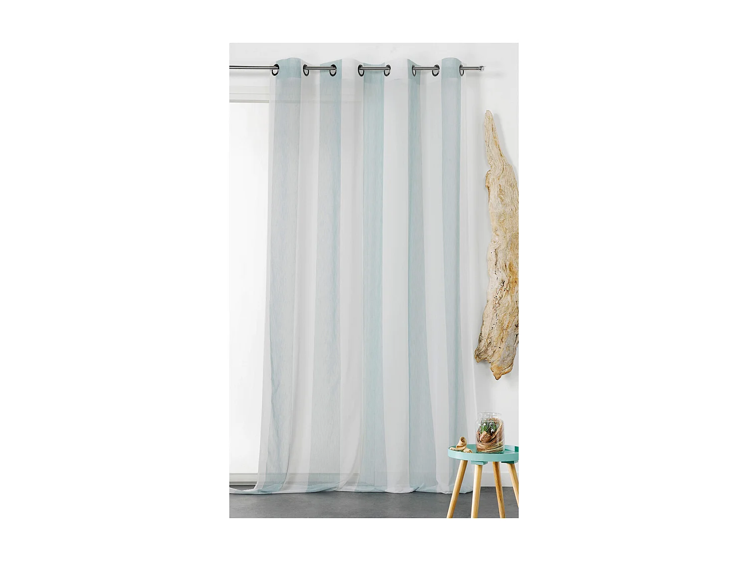 Voilage à rayures verticales colorées