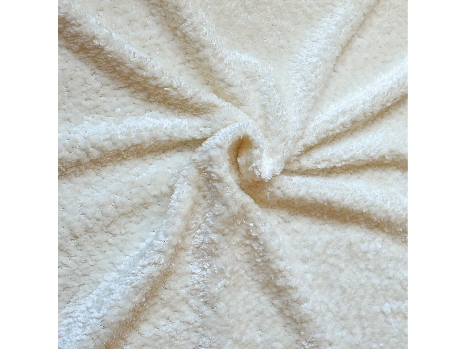 Cortina con ojales de chenilla efecto peluche 135 x 260 cm