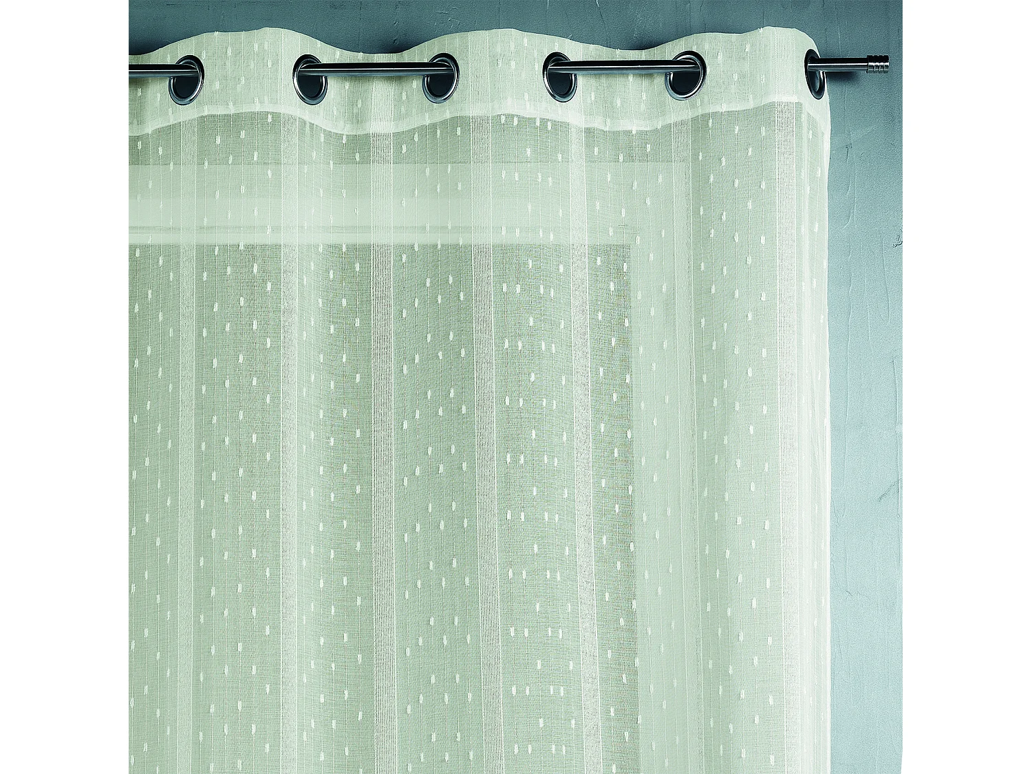 Voilage tissé et fileté