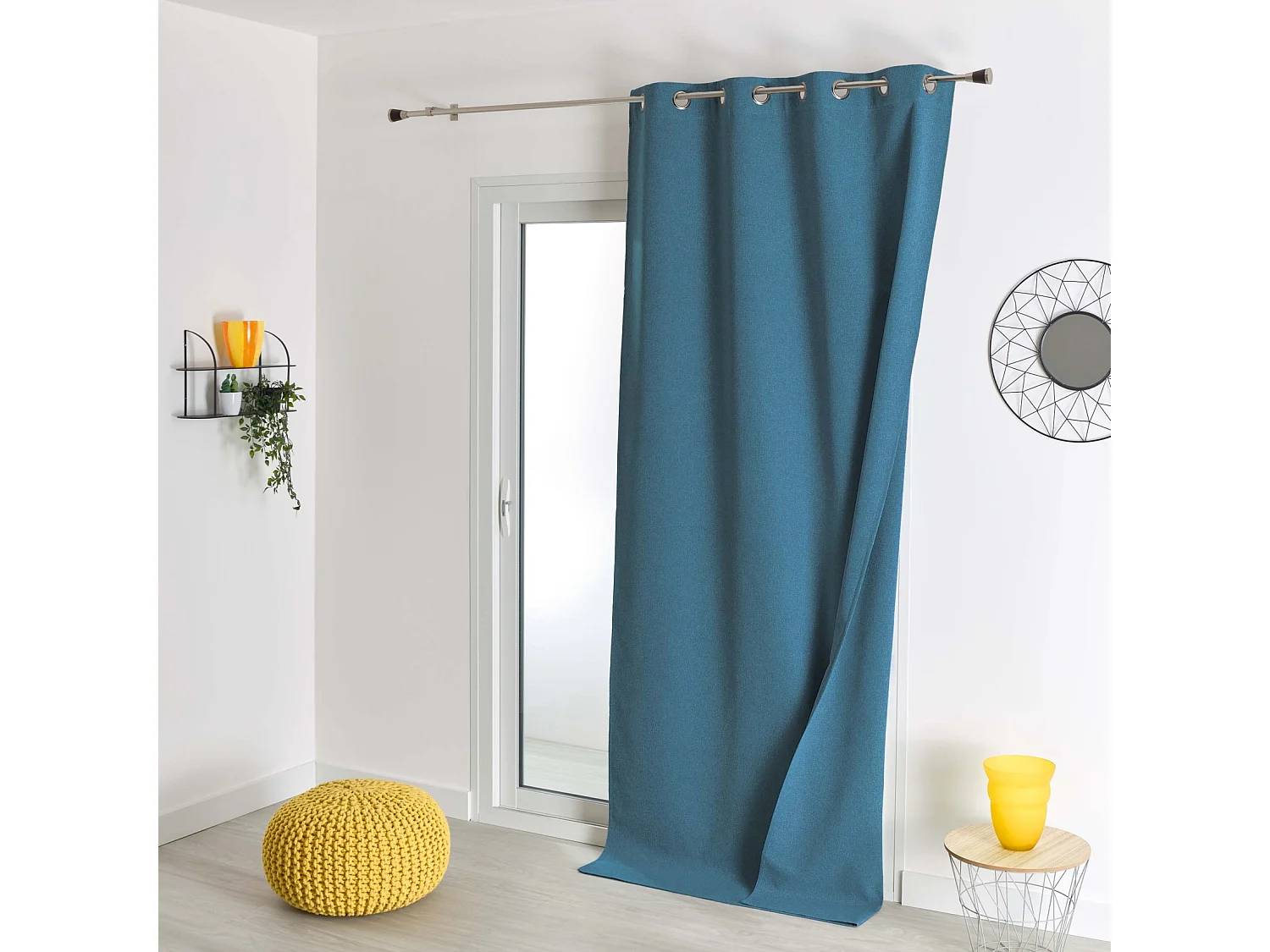 Cortina 100% opaca de doble cara para muebles 135 x 260 cm