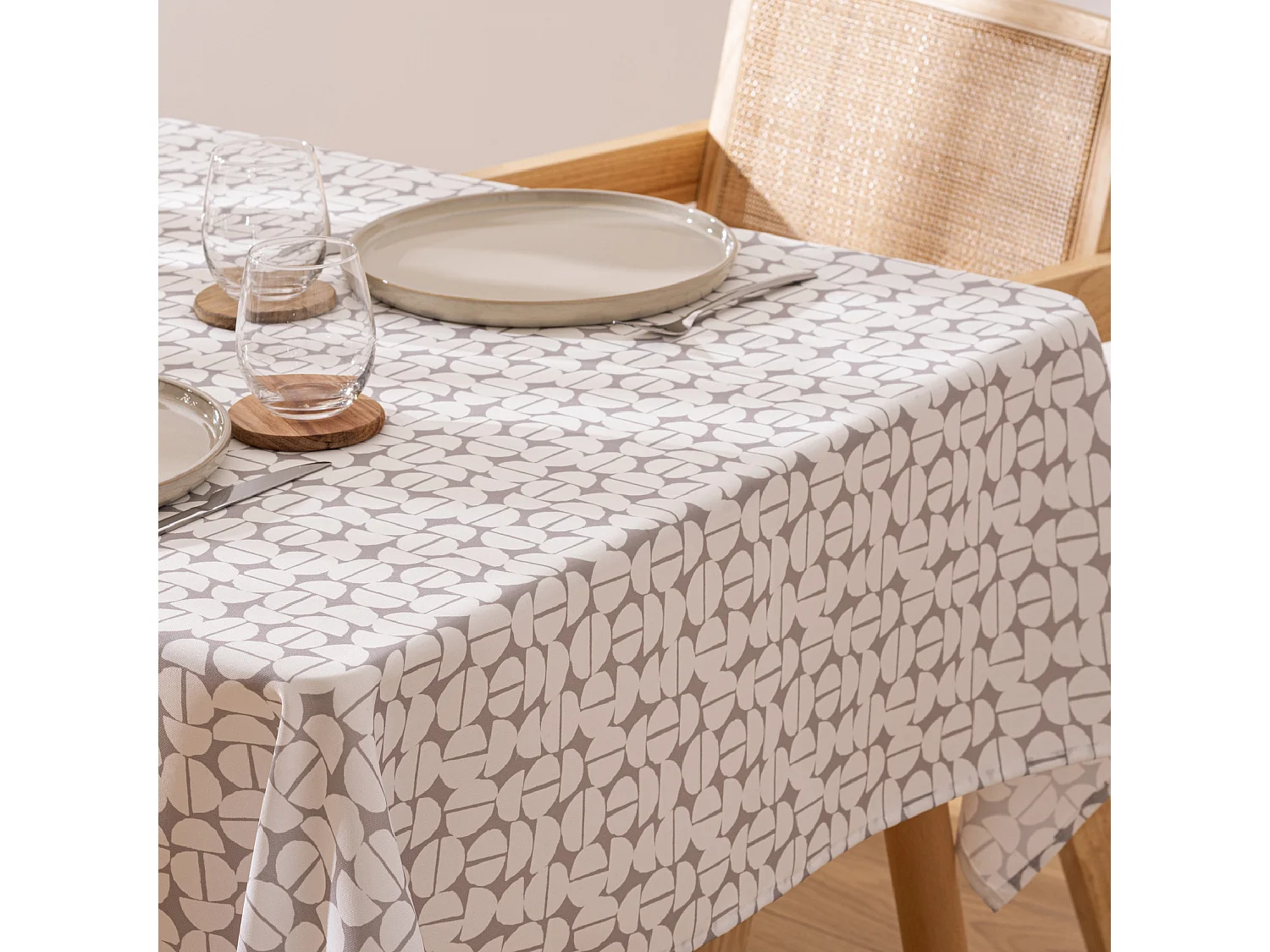 Nappe Antitache Imprimé "Yahto" 140x240cm Beige