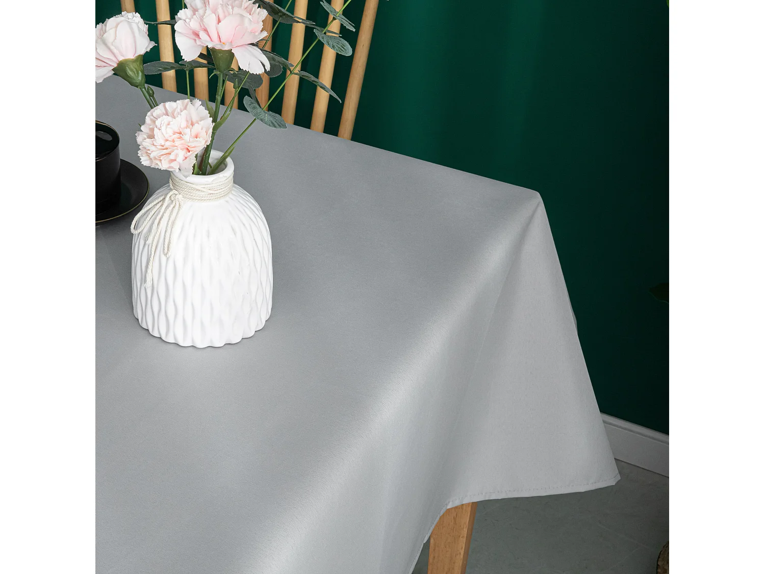 Nappe carrée et enduite antitache