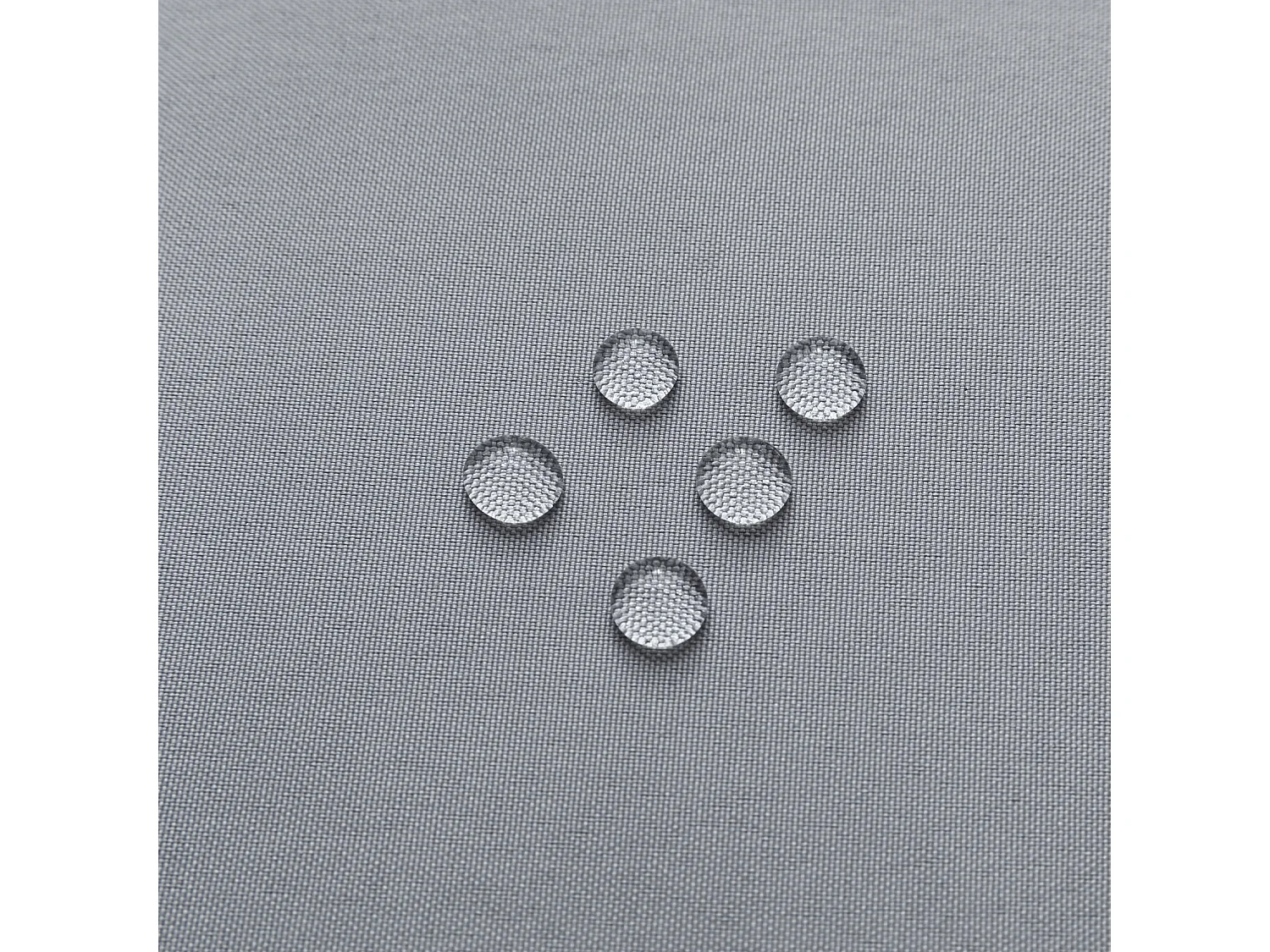 Nappe carrée et enduite antitache