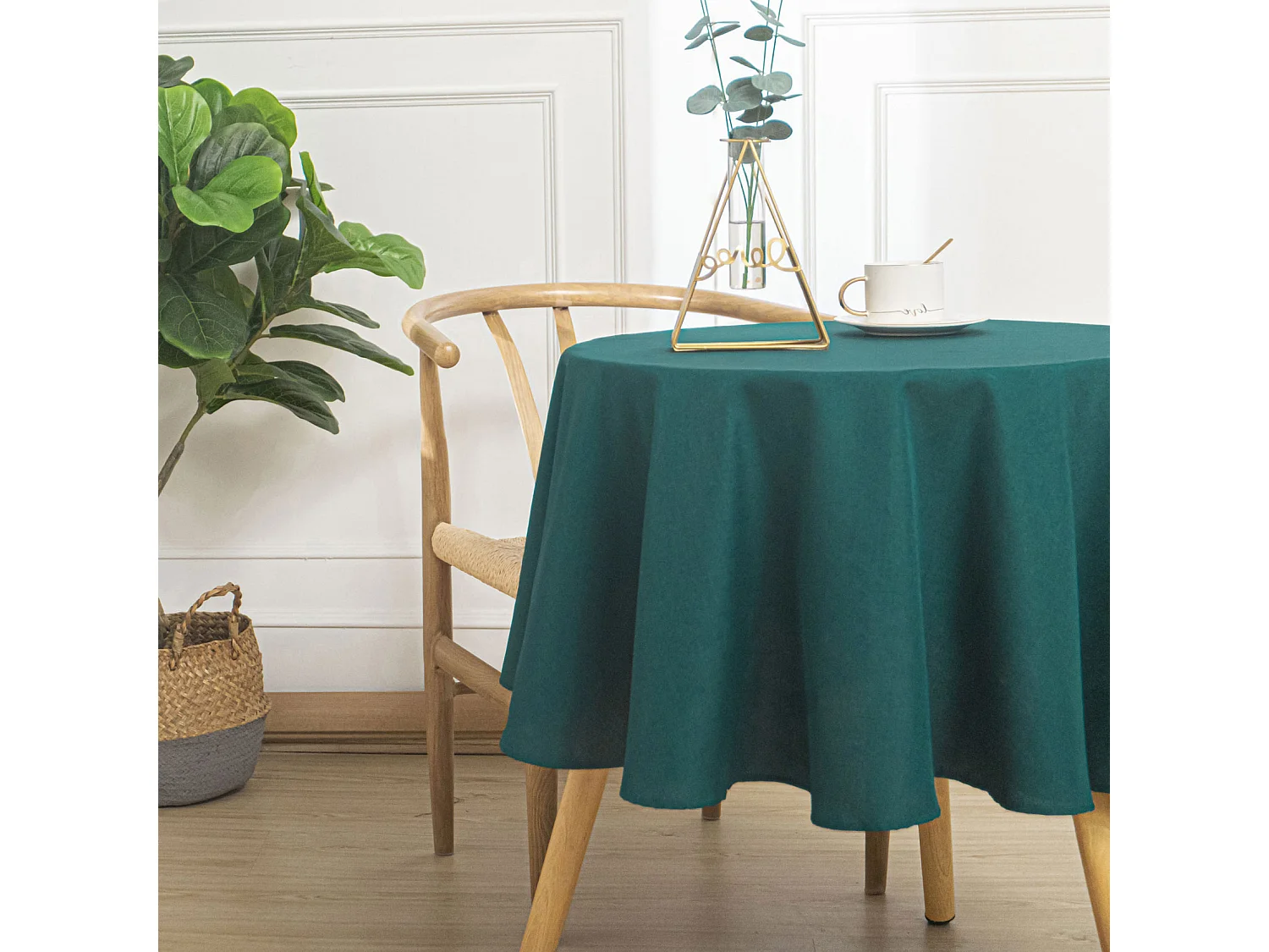 Nappe ronde infroissable et anti-tâches