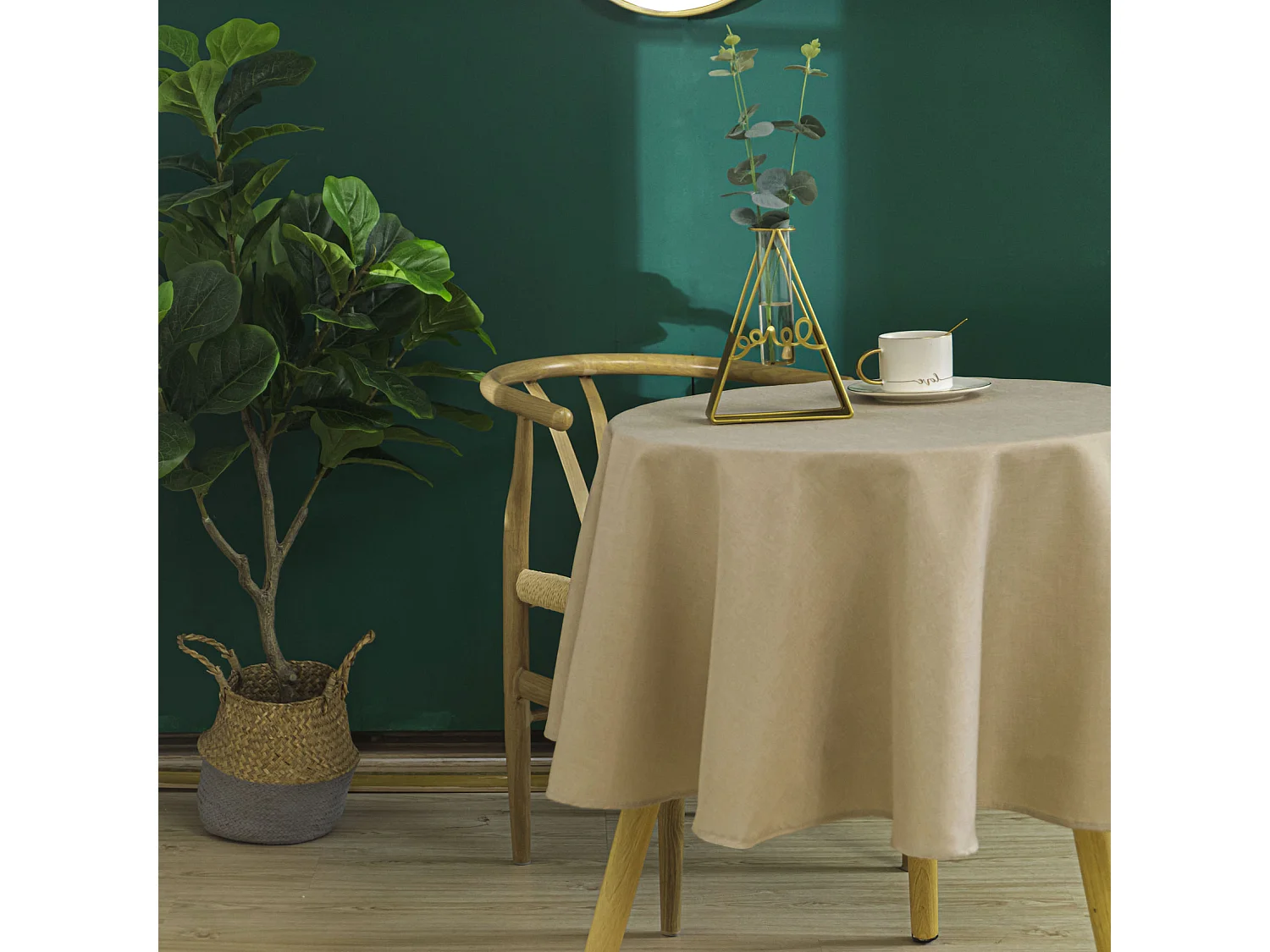 Nappe ronde infroissable et anti-tâches