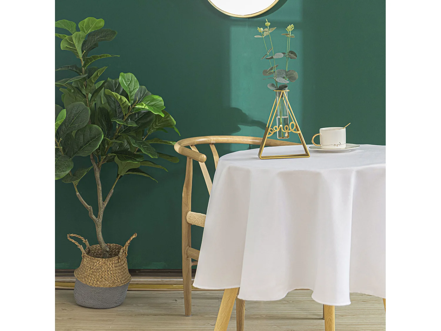 Nappe ronde infroissable et anti-tâches