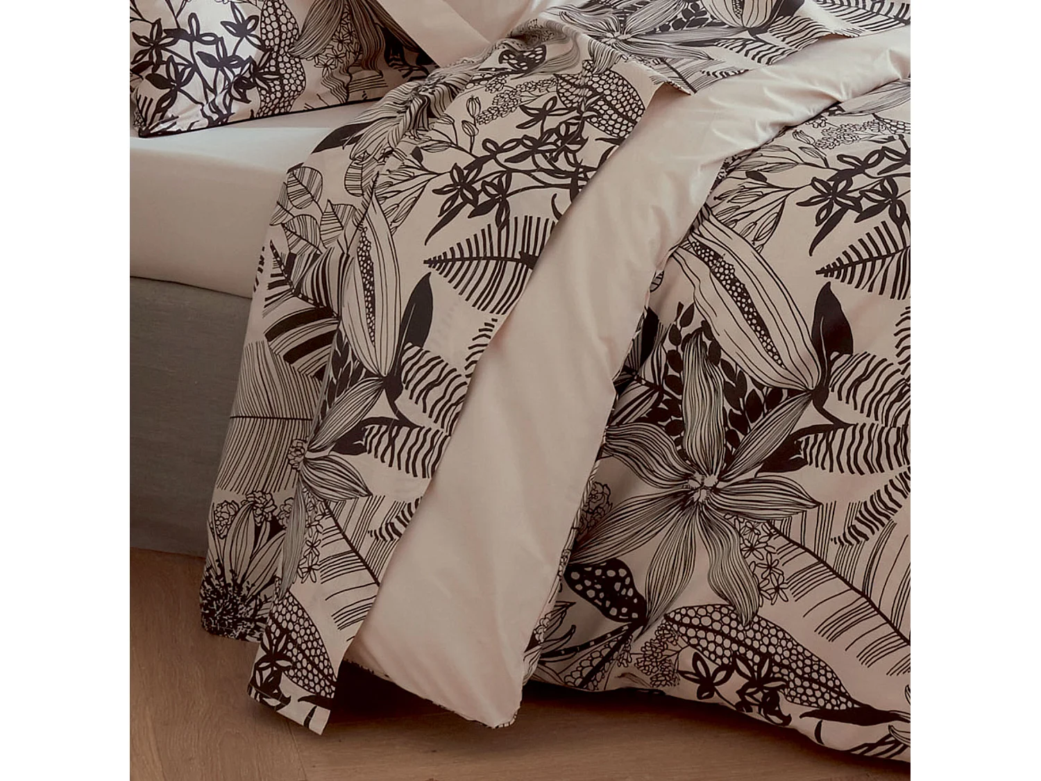 Drap plat aux impressions noires