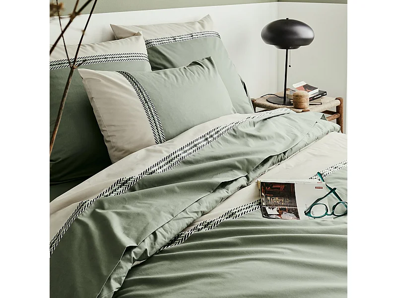 Sábana bajera de algodón percal con ribete geométrico 280 x 325 cm