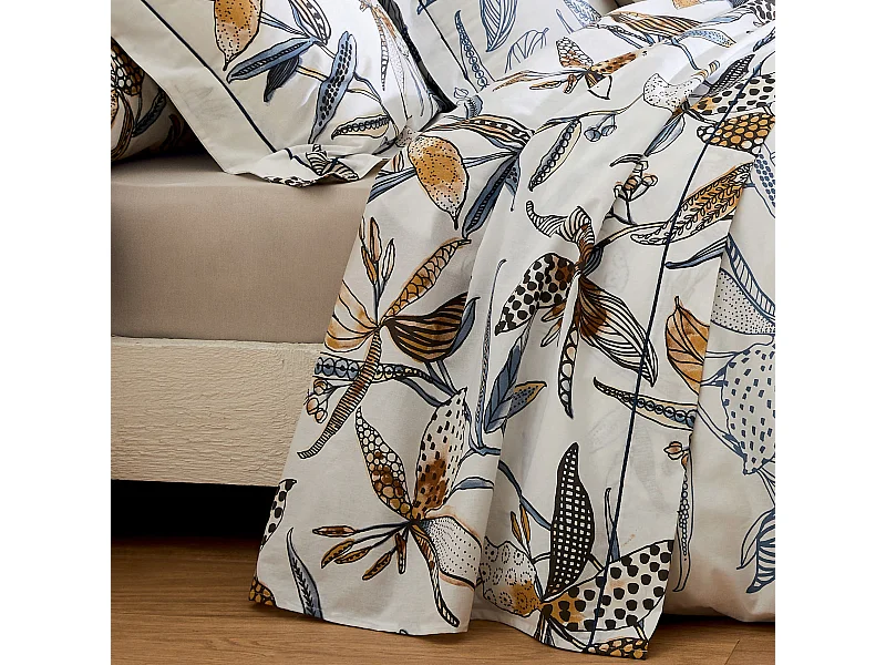 Drap plat aux fleurs exubérantes