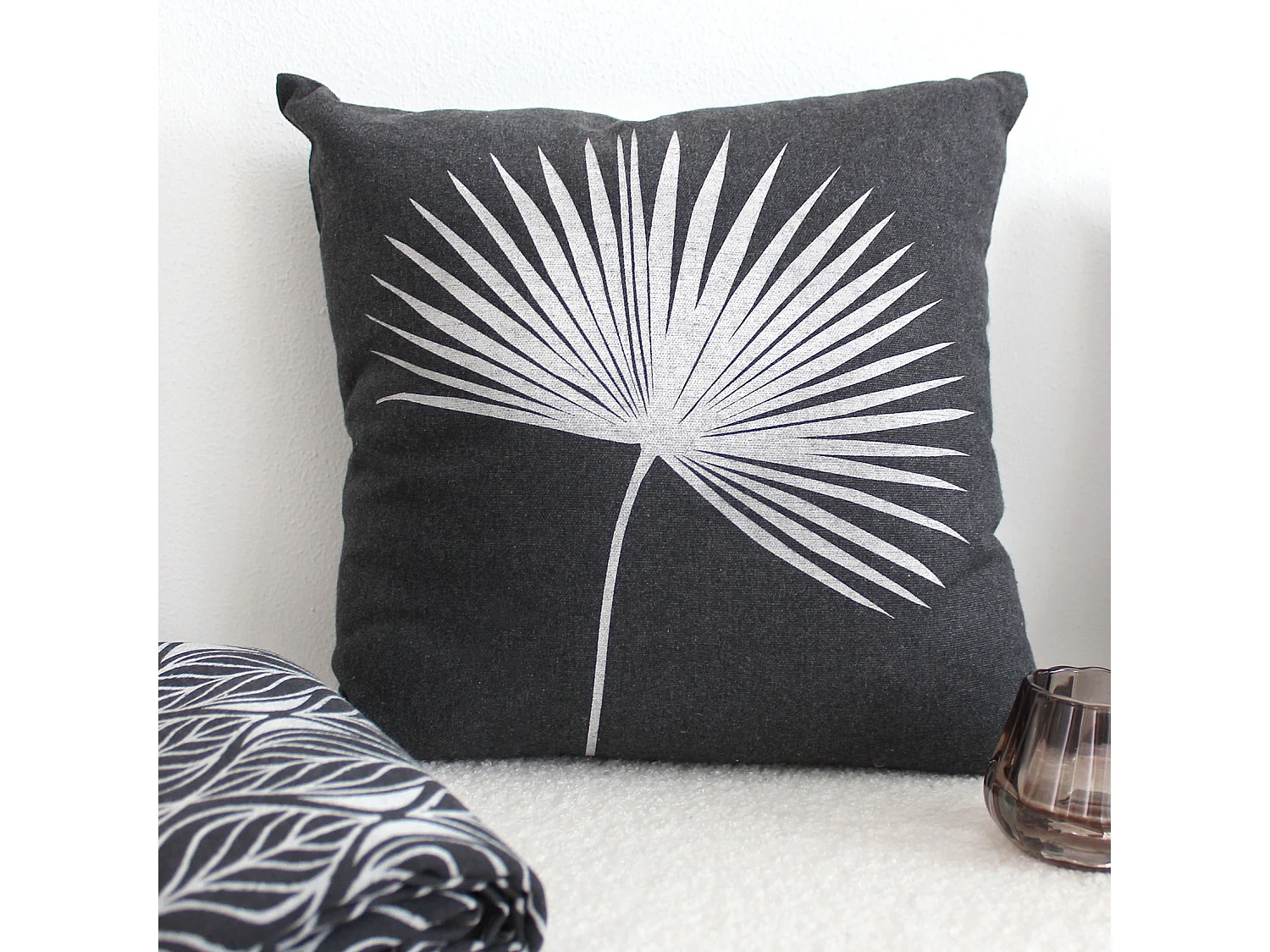 Coussin Déco Imprimé "Baya" 40x40cm Gris Foncé