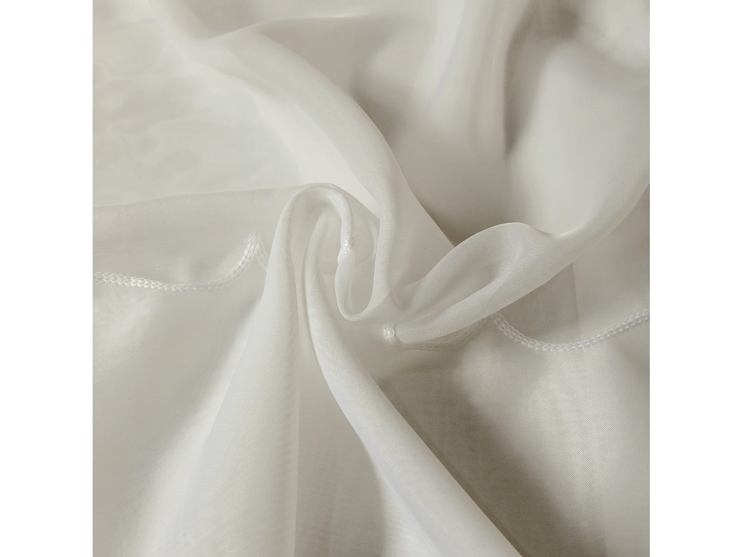 Voilage brodé cornely à galon fronceur