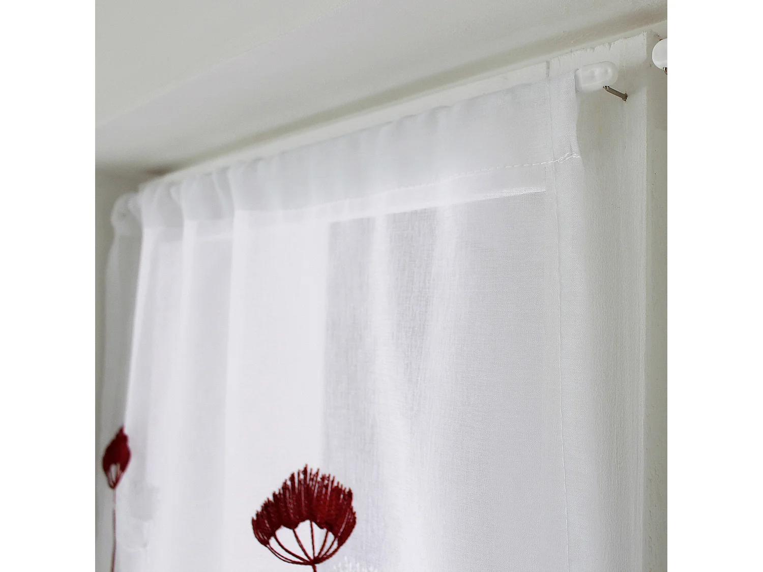 Paire de Voilages Brodés "Cosmos" 60x160cm Bordeaux & Blanc