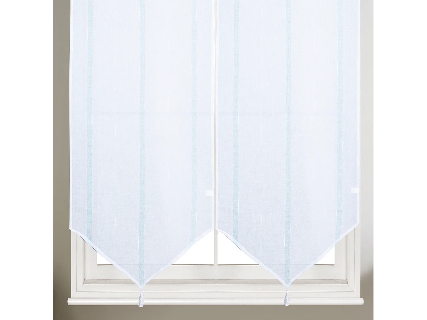 Par de unidades acristaladas con rayas verticales brillantes