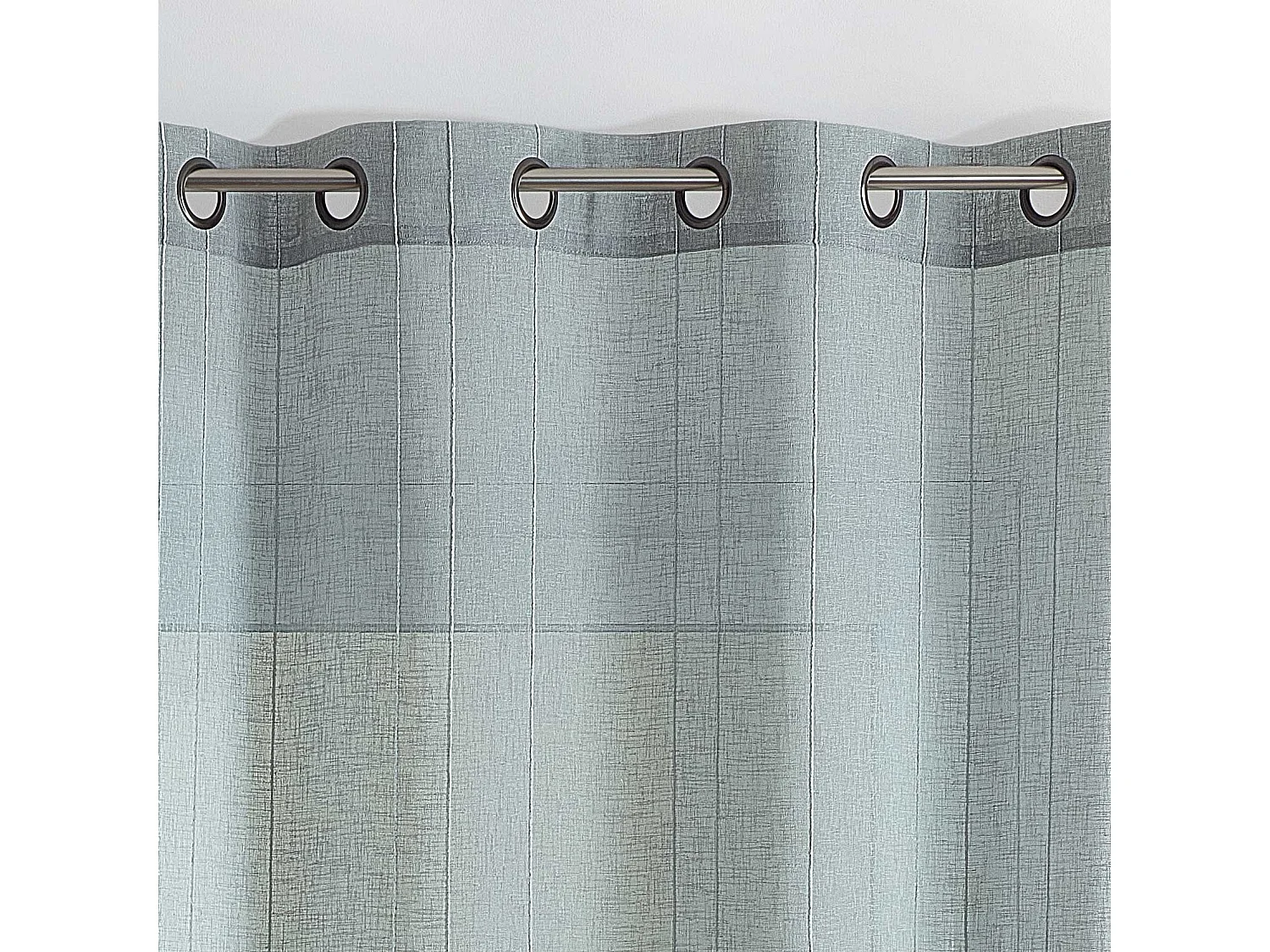 Visillo tamizado liso con finas rayas