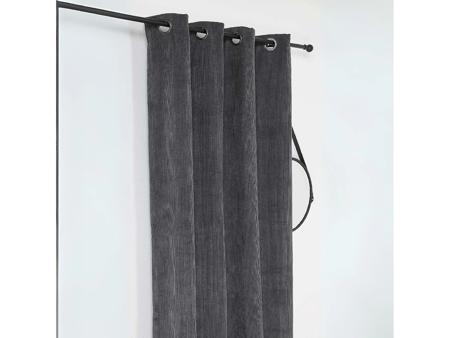 Rideau obscurcissant et isolant en velours côtelé