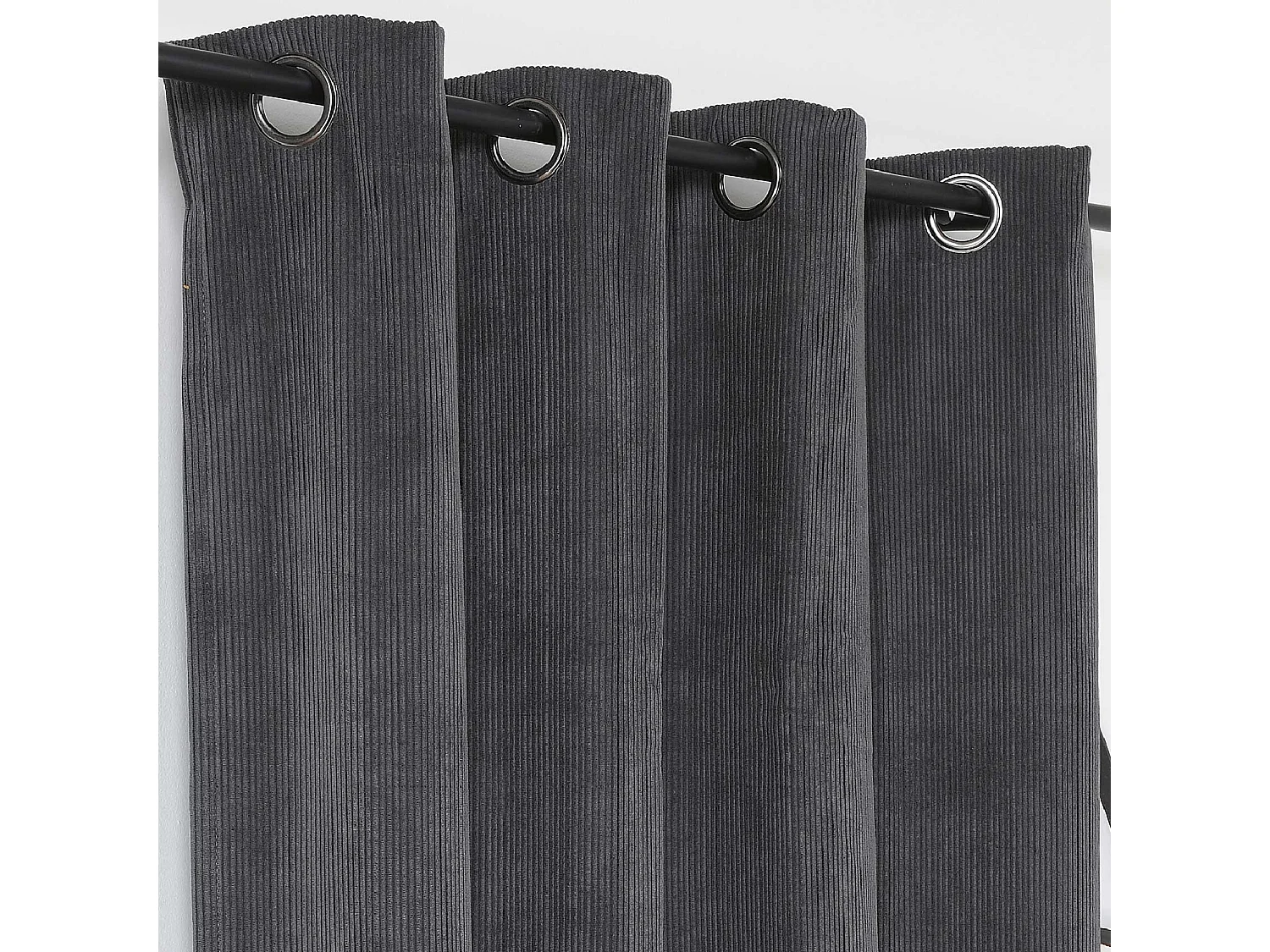 Rideau obscurcissant et isolant en velours côtelé