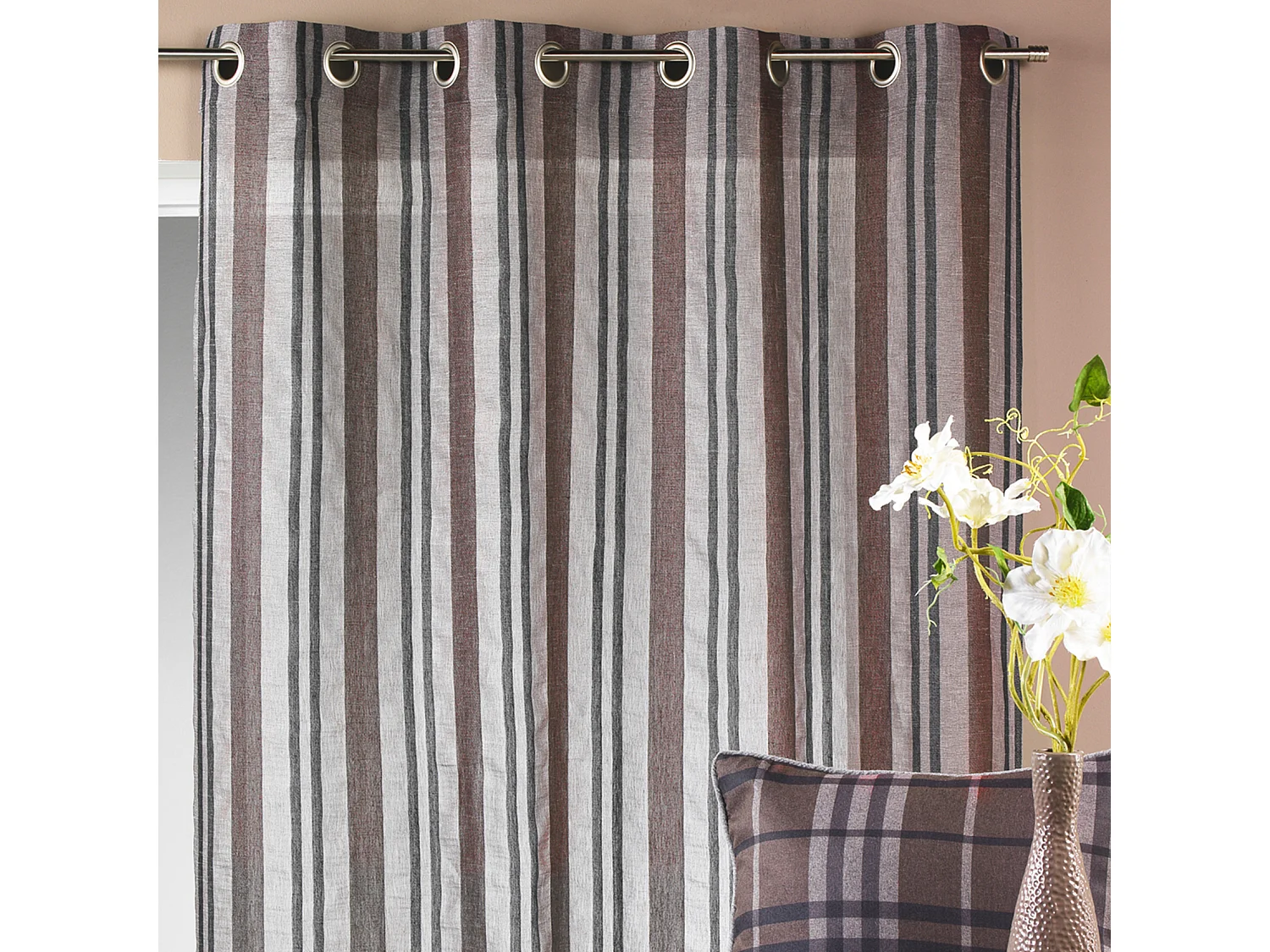 Voilage en étamine rayée verticale