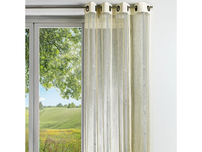 Cortina de organza con rayas verticales