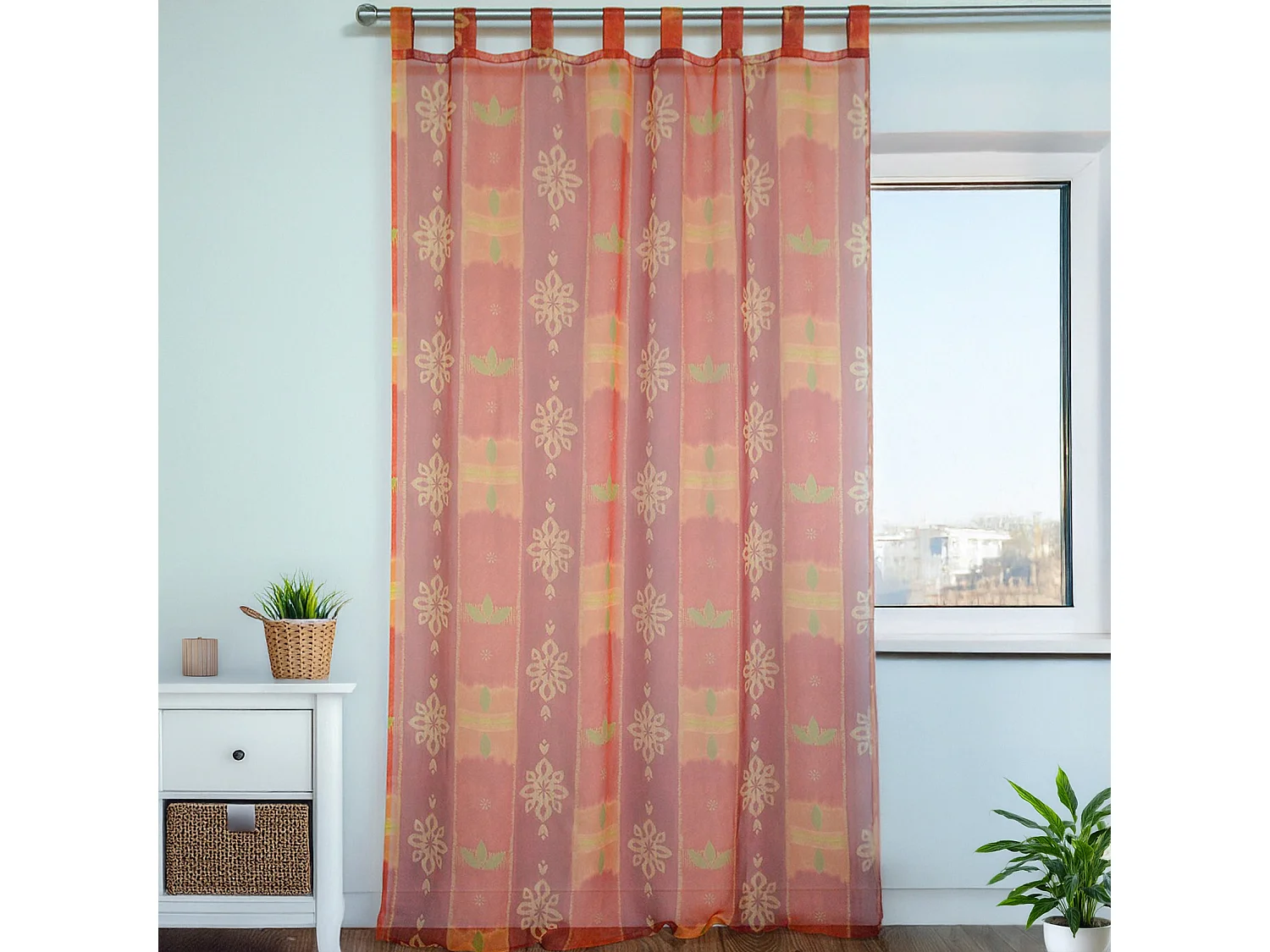 Voilage aux couleurs estivales