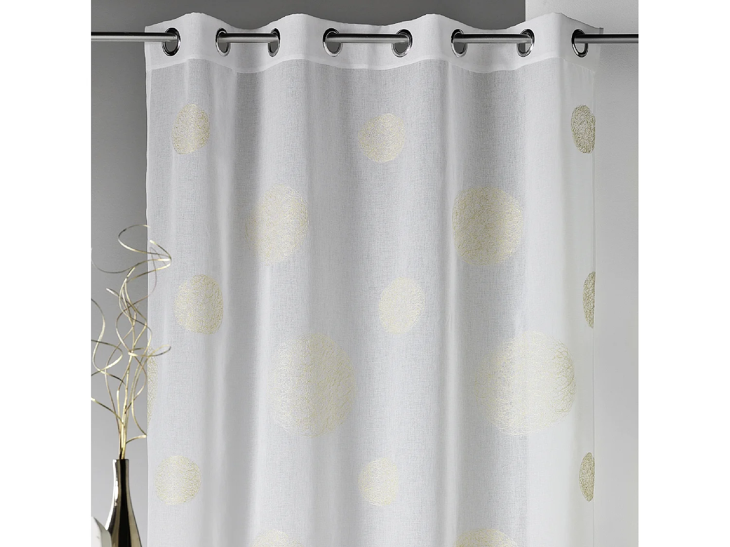 Voilage en Etamine Brodé ronds fils lurex brillants