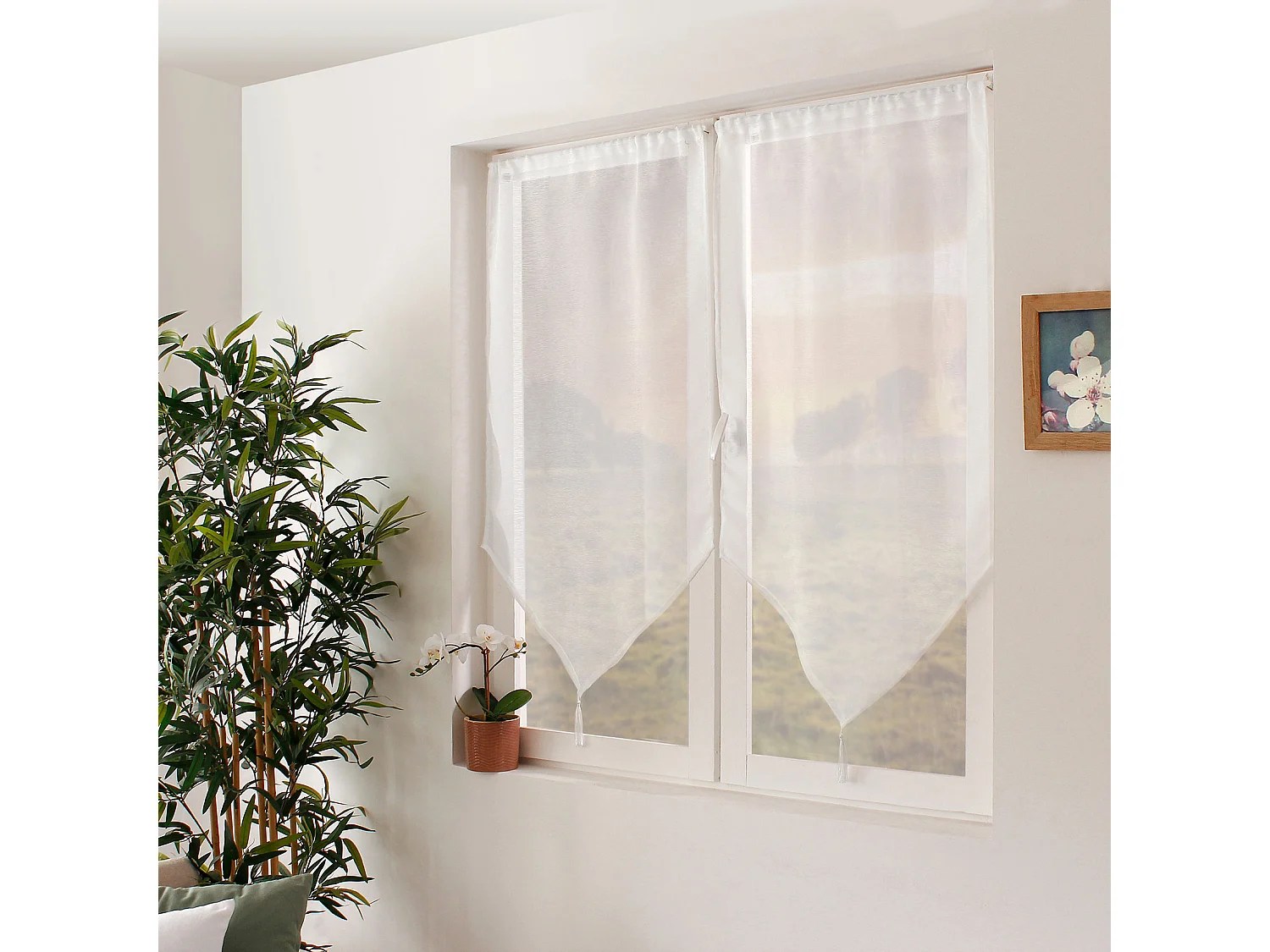 Pareja de pequeños paneles de cristal puntiagudo con pompones