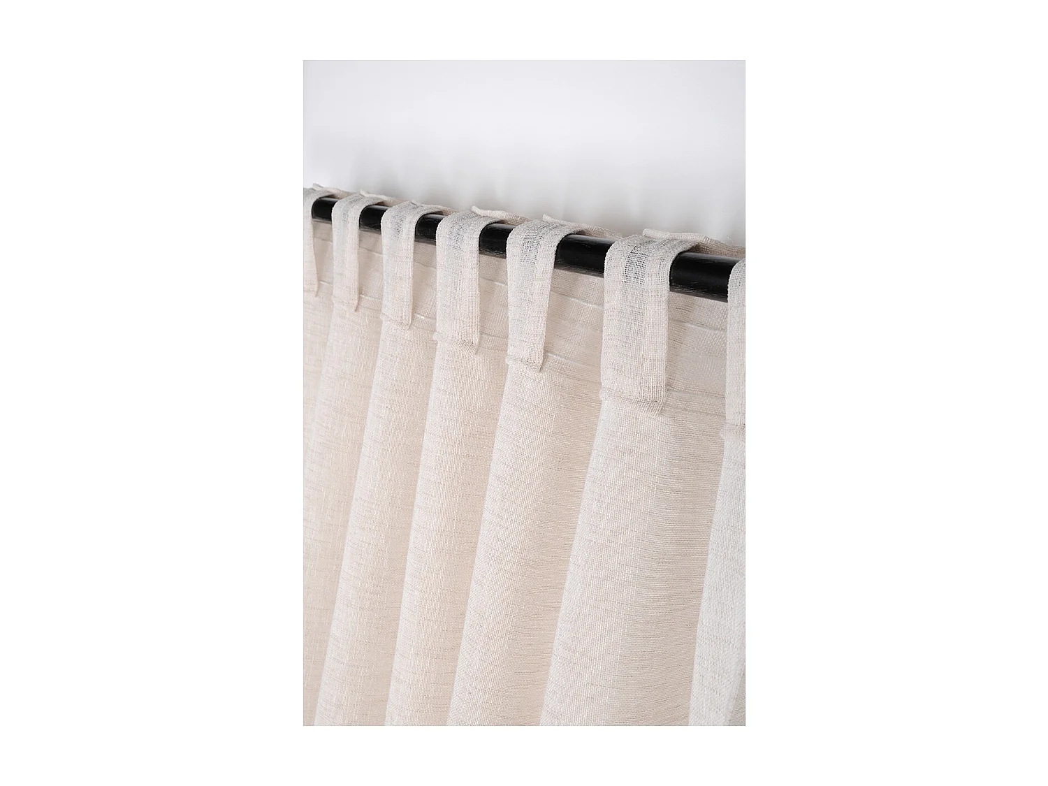 Visillo liso con presillas disimuladas