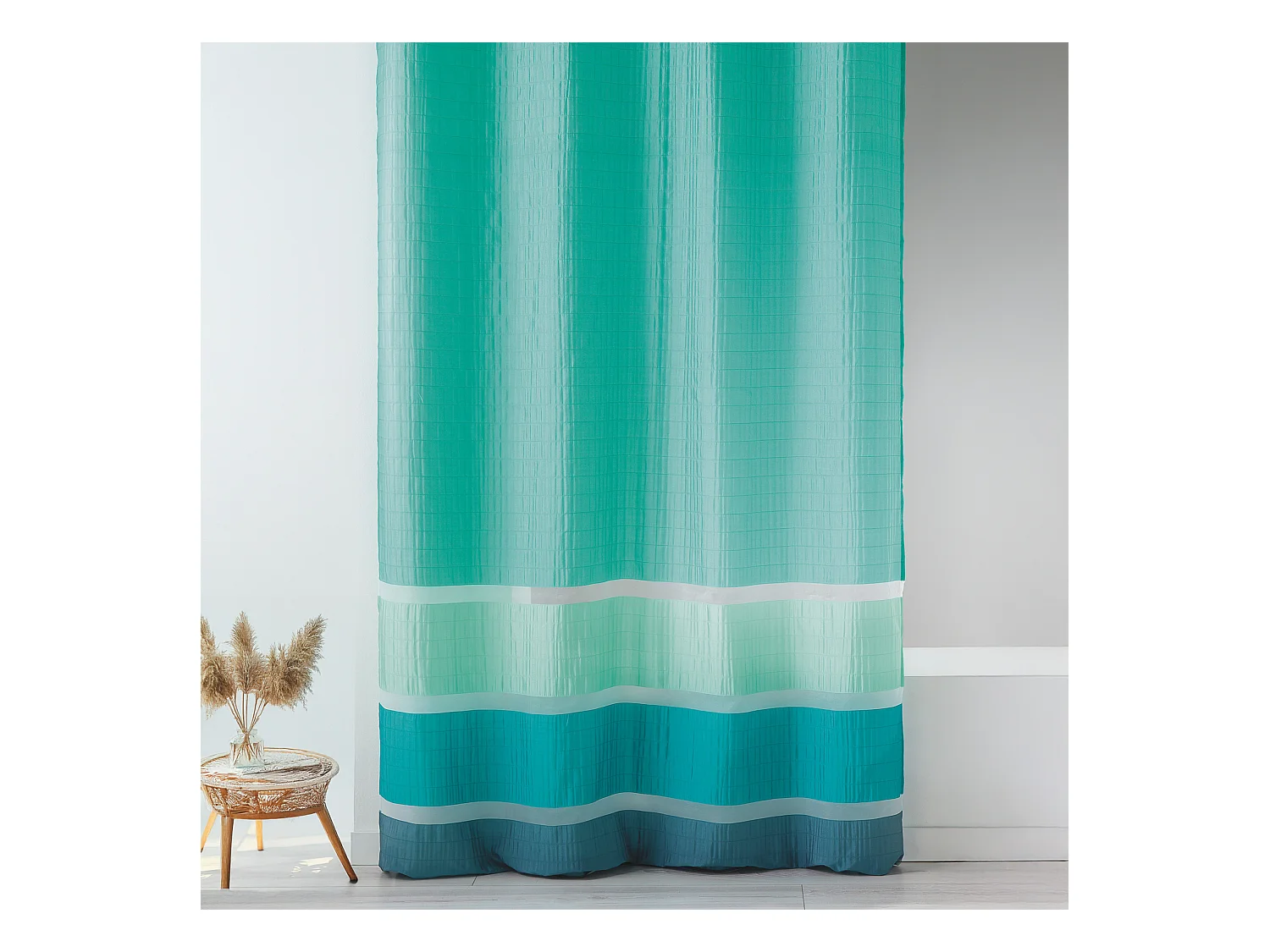 Voilage fantaisie tissée avec rayures horizontales
