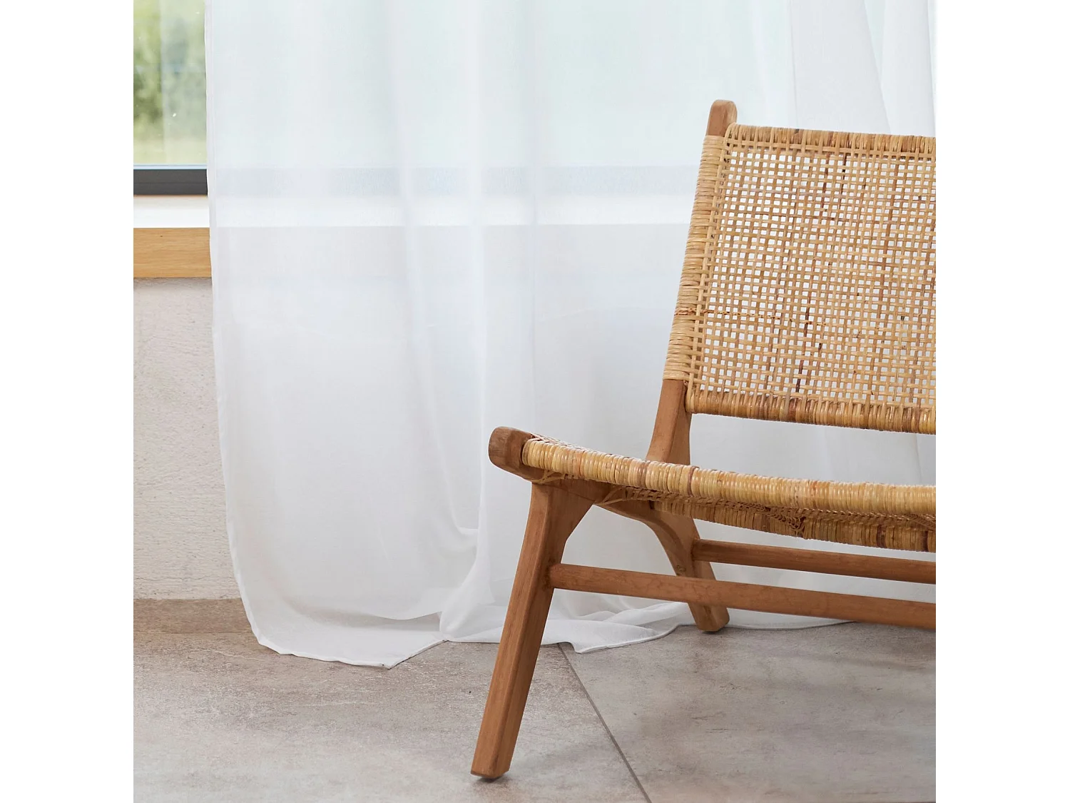 Visillo unicolor satinado y plomado