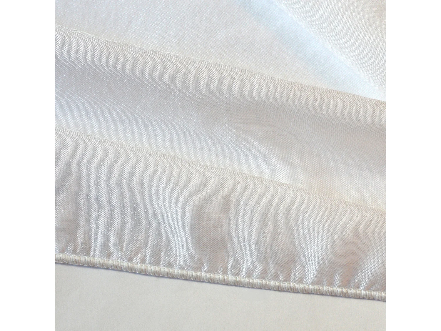 Visillo unicolor satinado y plomado