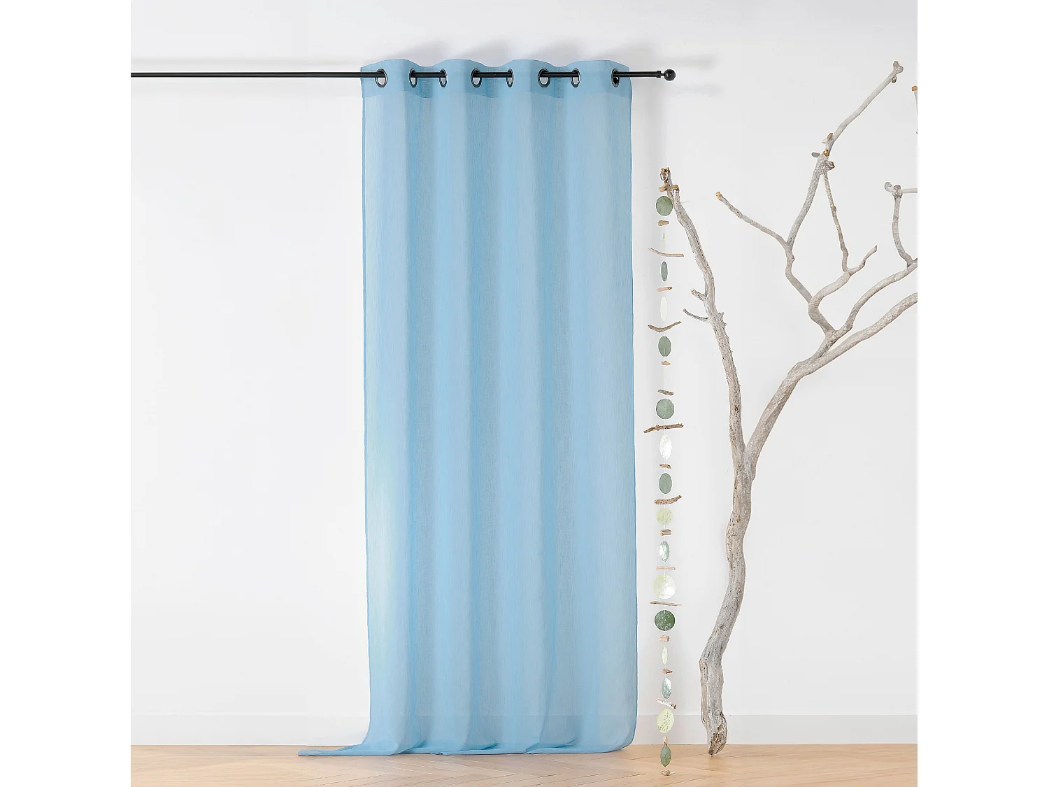 Vorhang mit Ösen aus recyceltem Stoff