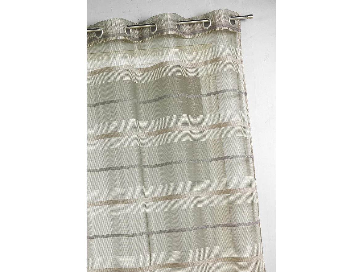 Voilage fantaisie à rayures horizontales de différentes tailles