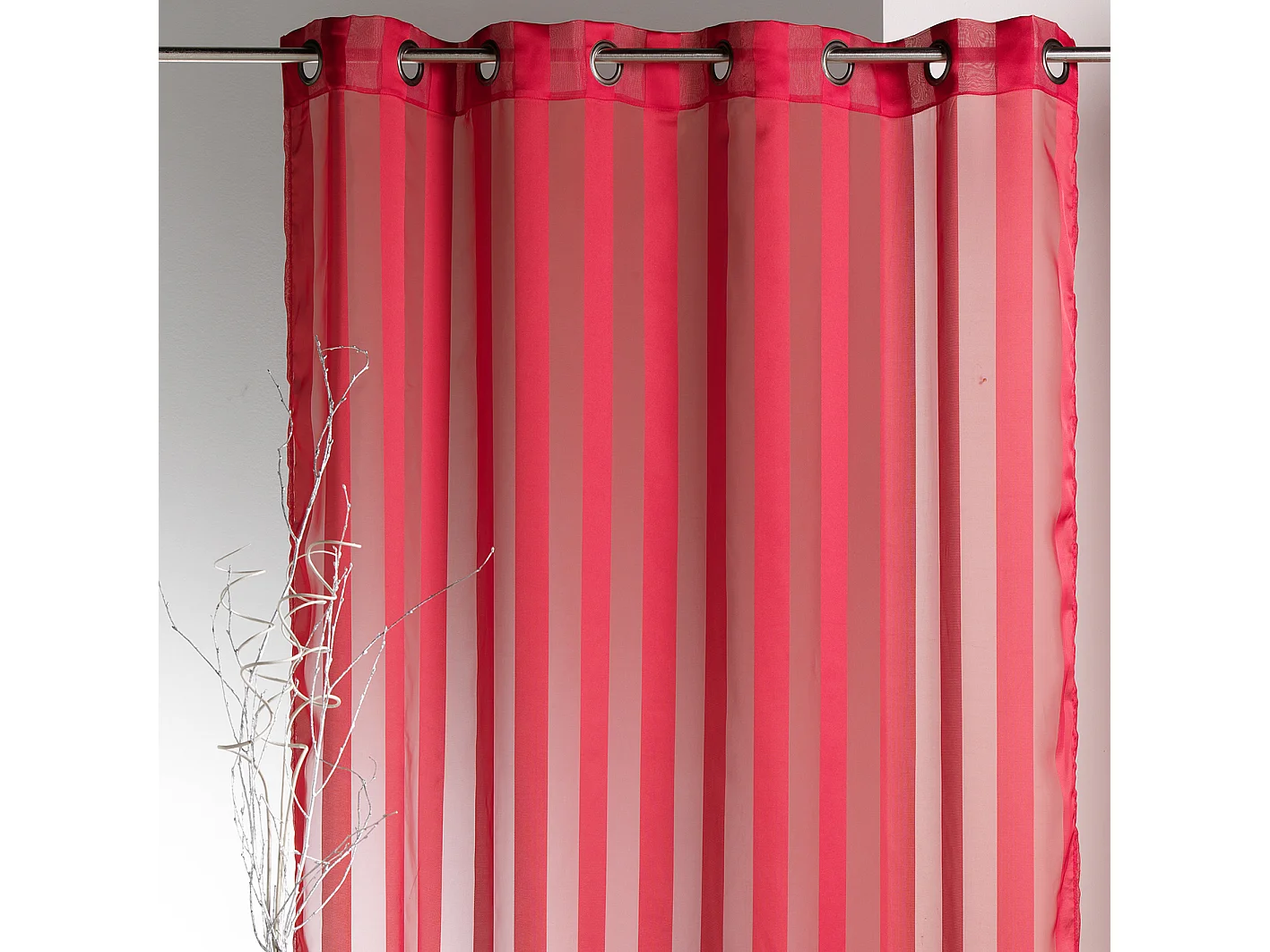 Visillo confeccionado a rayas