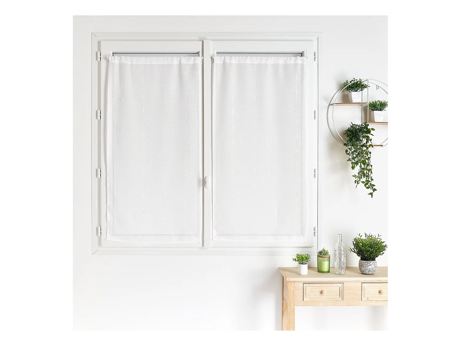 Par de cortinas rectas de hilos flameados