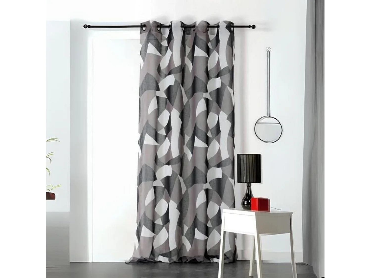 Halbtransparenter Tarnvorhang