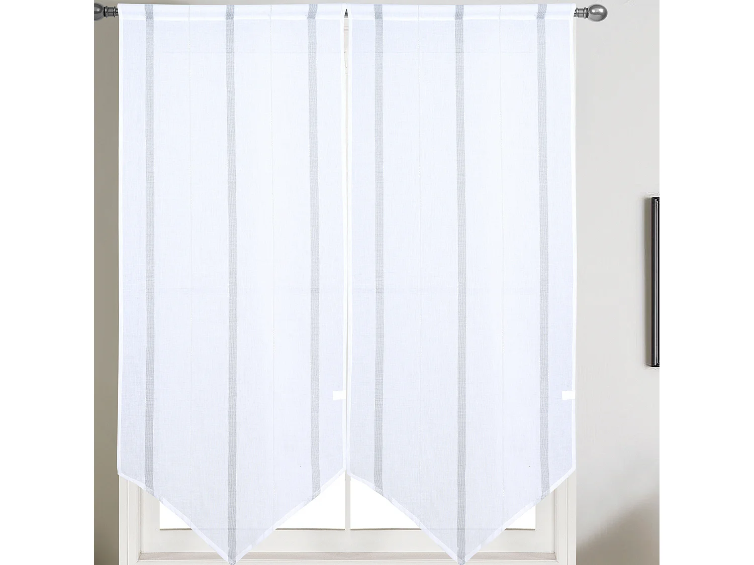 Paire petits voilages à bandes verticales brillantes