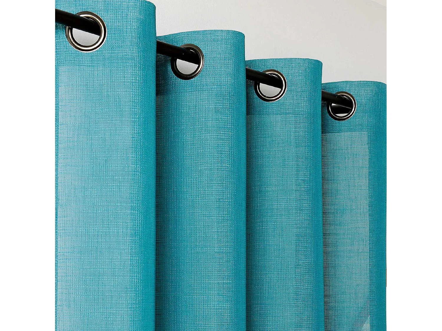 Voilage tamisant aux fils satinés