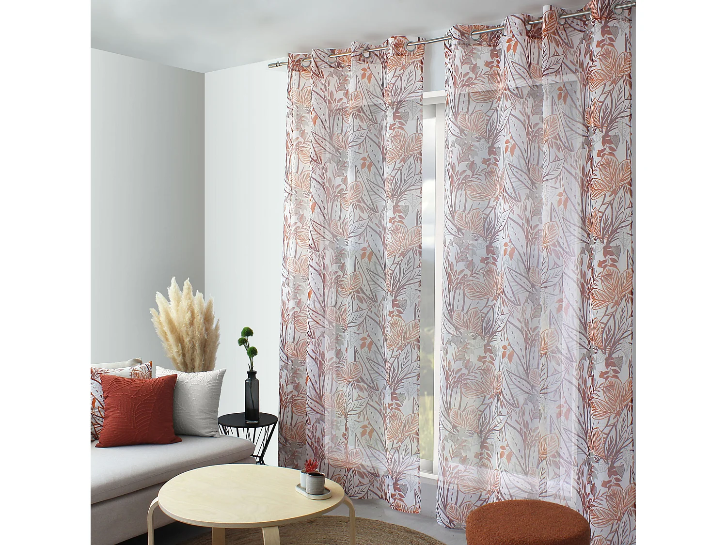 Visillo colorido con estampado exótico