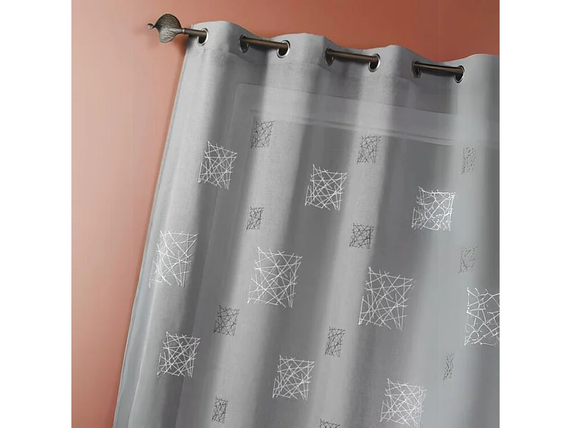 Fertigvorhang aus Etamine