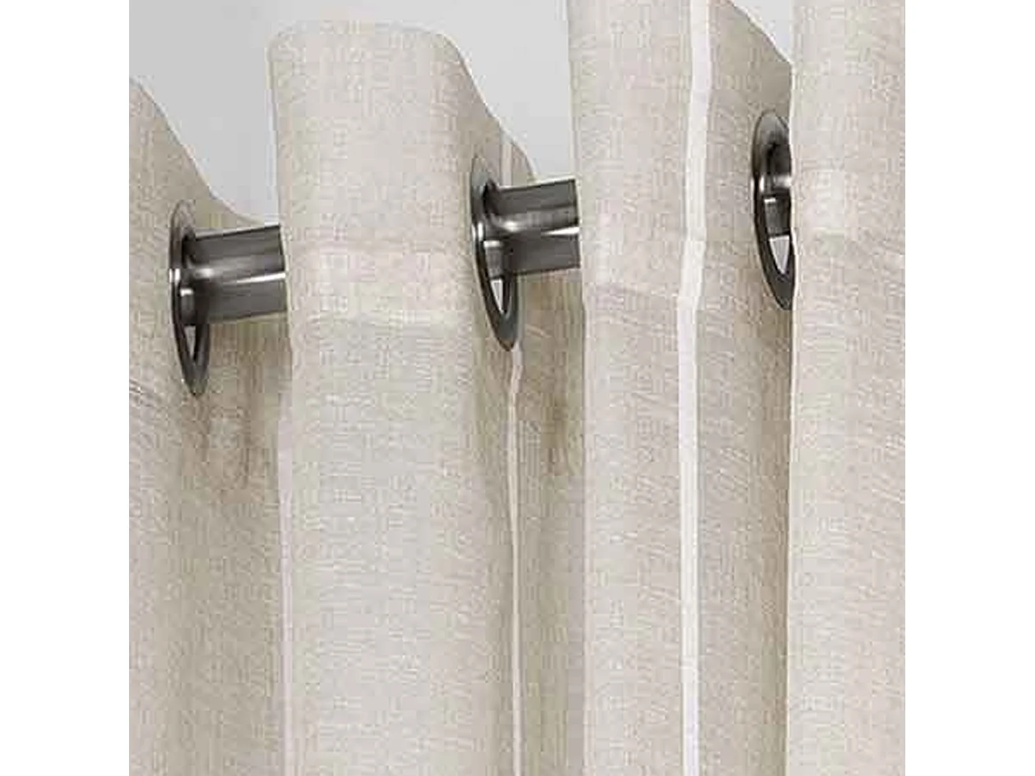 Voilage avec fines rayures verticales