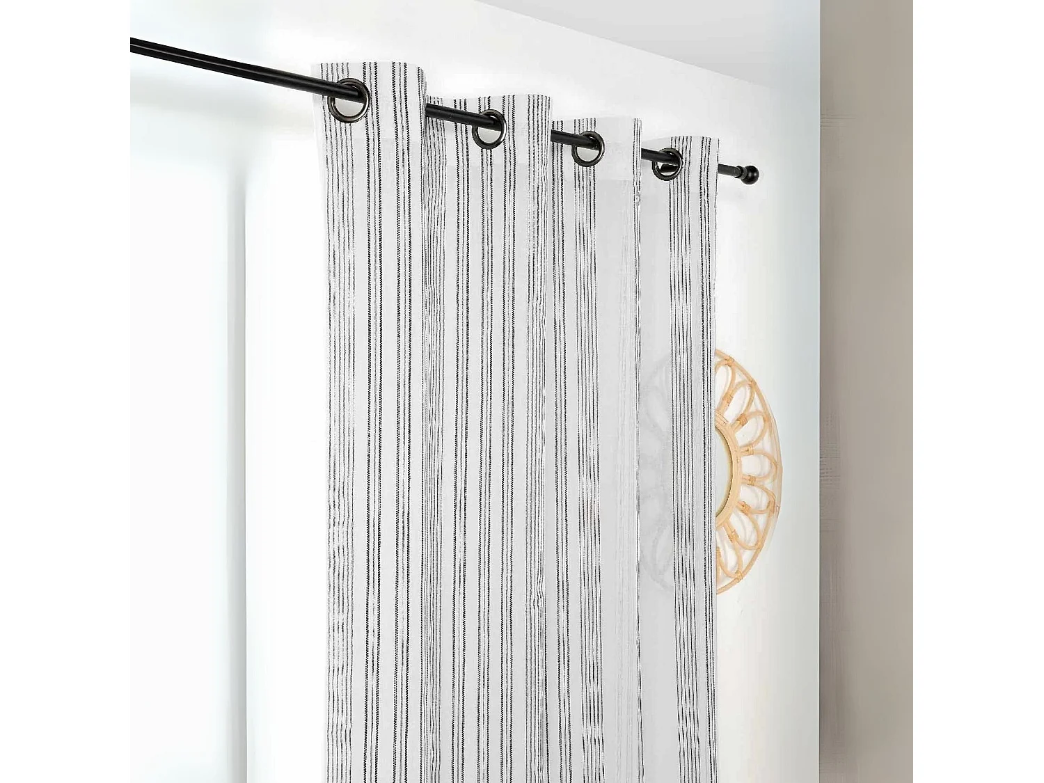 Voilage à l'aspect lin aux rayures verticales