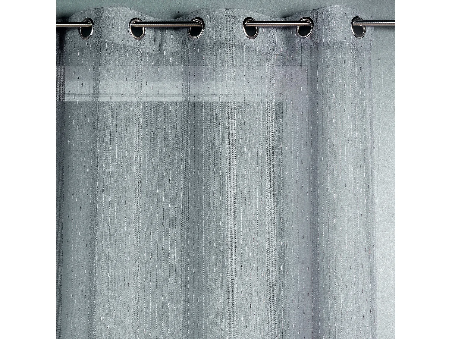 Voilage tissé et fileté